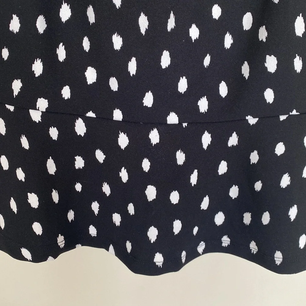 Banana Republic Black and White Polka Dot Sleeveless Top, Size XS - Picture 3 of 8